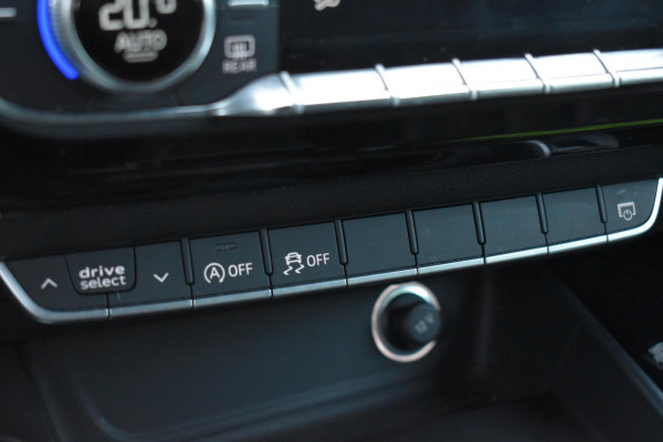 Audi A4 Avant 2.0 TFSI MHEV Sport S line black edition 3x S-line Keyless Leder Matrix