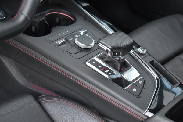 Audi A4 Avant 2.0 TFSI MHEV Sport S line black edition 3x S-line Keyless Leder Matrix