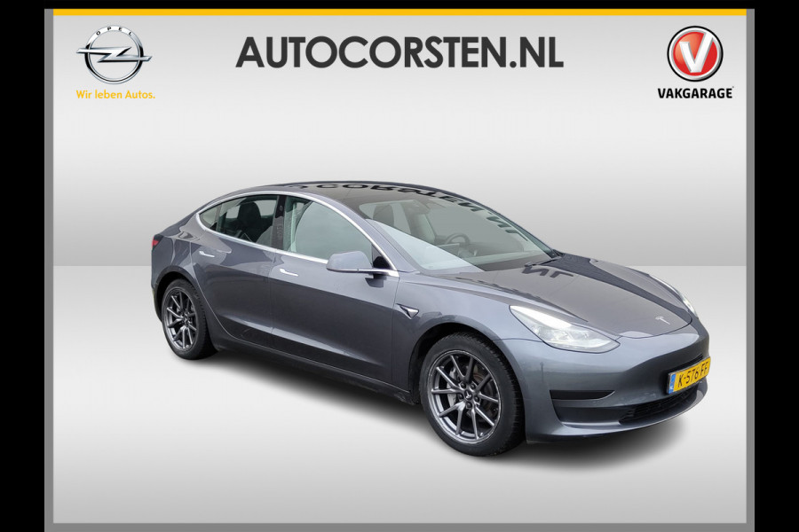 Tesla Model 3 ** GERESERVEERD** RWD SR plus 325PK SOH 91% Trekhaak Lmv 18" AutoPilot FSD Leder Panoramadak Adaptive-Cruise Camera's Elektr.-Stuur+Stoelen+Spiege Navi LED Comfortstoelen ACC DAB Voorverwarmen interieur via App Keyless One-Pedal-Drive Origineel Nederlandse Auto 1.000KG Trekgewicht