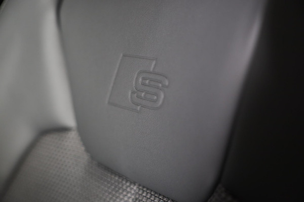 Audi Q5 Sportback 55 TFSI e Quattro SQ5 Look / FACELIFT / Carbon / Digital Cockpit / Dode Hoek / Lane Assist / Open Pano / 21 Inch