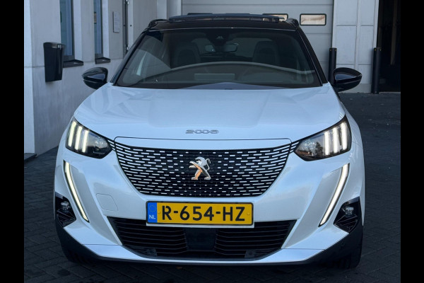 Peugeot e-2008 EV GT 50 kWh, elect. te openen panoramadak, achteruitrijcamera, 1/2 lederen sportinterieur, 17 inch, adaptief cruis