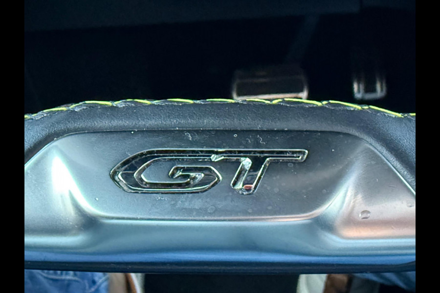 Peugeot e-2008 EV GT 50 kWh, elect. te openen panoramadak, achteruitrijcamera, 1/2 lederen sportinterieur, 17 inch, adaptief cruis