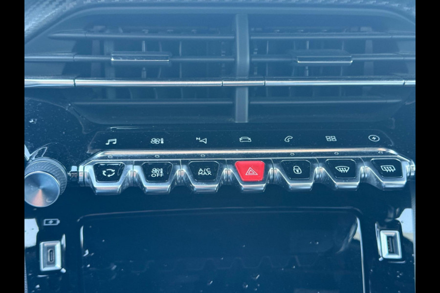 Peugeot e-2008 EV GT 50 kWh, elect. te openen panoramadak, achteruitrijcamera, 1/2 lederen sportinterieur, 17 inch, adaptief cruis