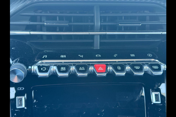 Peugeot e-2008 EV GT 50 kWh, elect. te openen panoramadak, achteruitrijcamera, 1/2 lederen sportinterieur, 17 inch, adaptief cruis