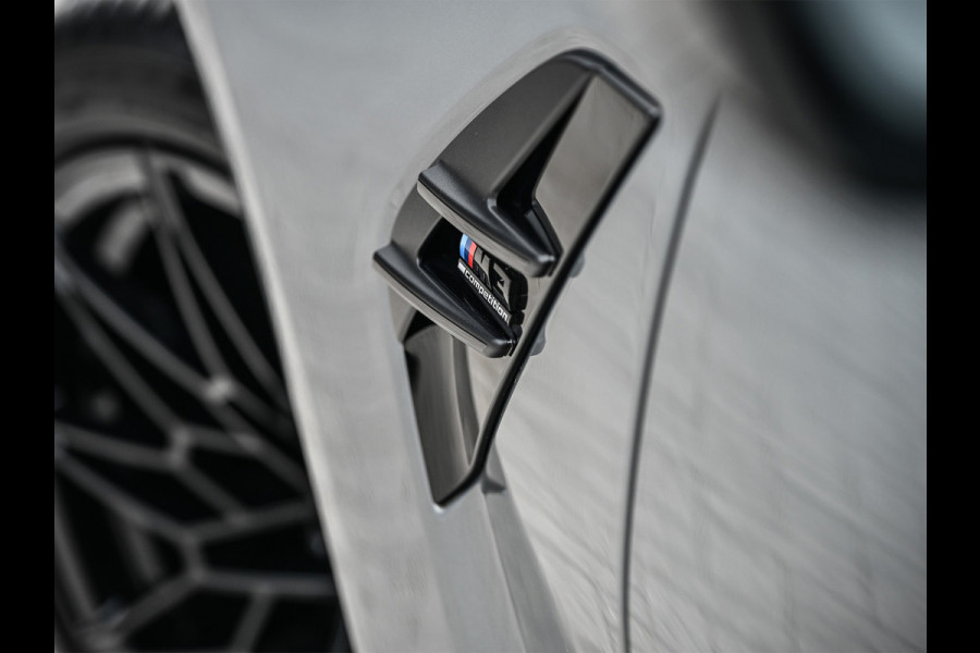BMW 3 Serie M3 xDrive Competition · NL Auto · Harman Kardon · Memory seats · Carbon interieur delen · Ambiance sfeer verlichting