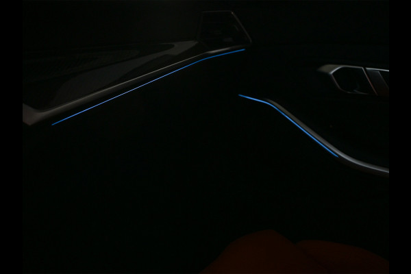 BMW 3 Serie M3 xDrive Competition · NL Auto · Harman Kardon · Memory seats · Carbon interieur delen · Ambiance sfeer verlichting