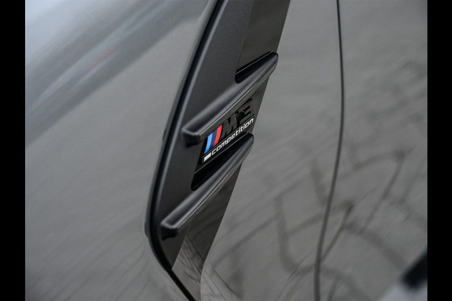 BMW 3 Serie M3 xDrive Competition · NL Auto · Harman Kardon · Memory seats · Carbon interieur delen · Ambiance sfeer verlichting