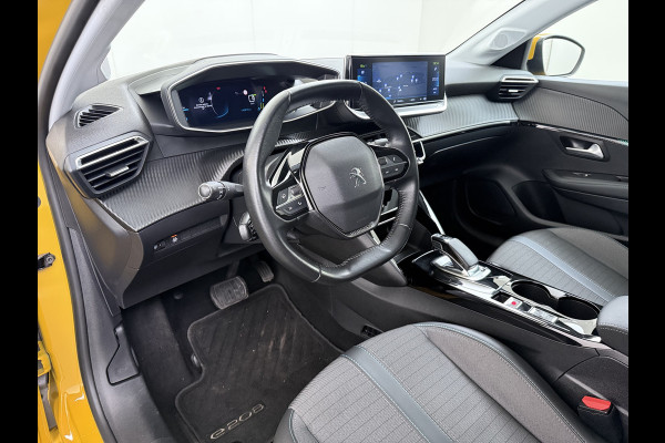 Peugeot e-208 EV Allure Première 50kWh SOH 89% Navi Ecc Stoelverwarming 360°Camera Apple Carplay Android Auto Cruise Control Pdc Led Lmv 16" Privacy Glas DAB+ Keyless Rijstrooksensor 1e Eigenaar Origineel Nederlandse Auto Dealeronderhouden