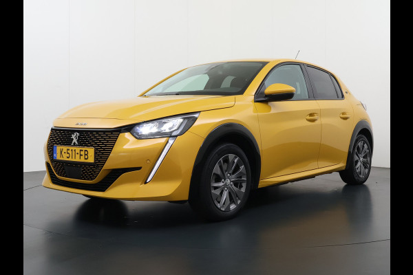 Peugeot e-208 EV Allure Première 50kWh SOH 89% Navi Ecc Stoelverwarming 360°Camera Apple Carplay Android Auto Cruise Control Pdc Led Lmv 16" Privacy Glas DAB+ Keyless Rijstrooksensor 1e Eigenaar Origineel Nederlandse Auto Dealeronderhouden