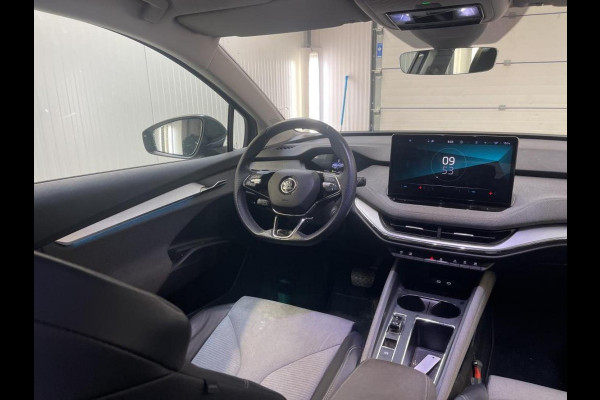 Škoda ENYAQ iV 60 Airco ECC Navi Wireless Carplay Sportpack Adaptive Cruise Control Trekhaak PDC Full LED 19" Velgen Ambient light
