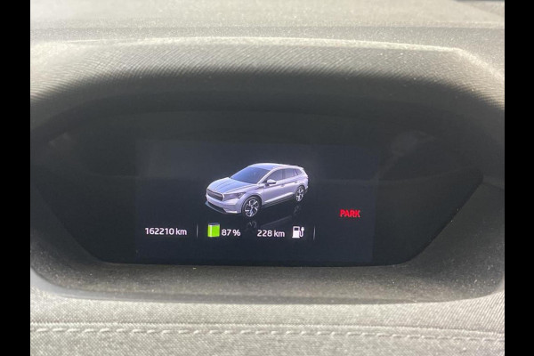 Škoda ENYAQ iV 60 Airco ECC Navi Wireless Carplay Sportpack Adaptive Cruise Control Trekhaak PDC Full LED 19" Velgen Ambient light