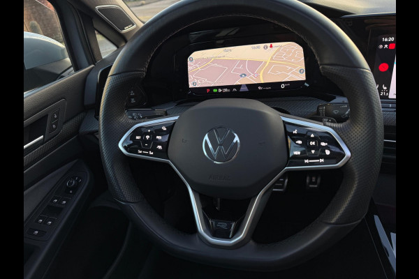 Volkswagen Golf 1.5 eTSI 2024 FACE-LIFT R-LINE DSG PANO ACC LEDER ALCANTARA