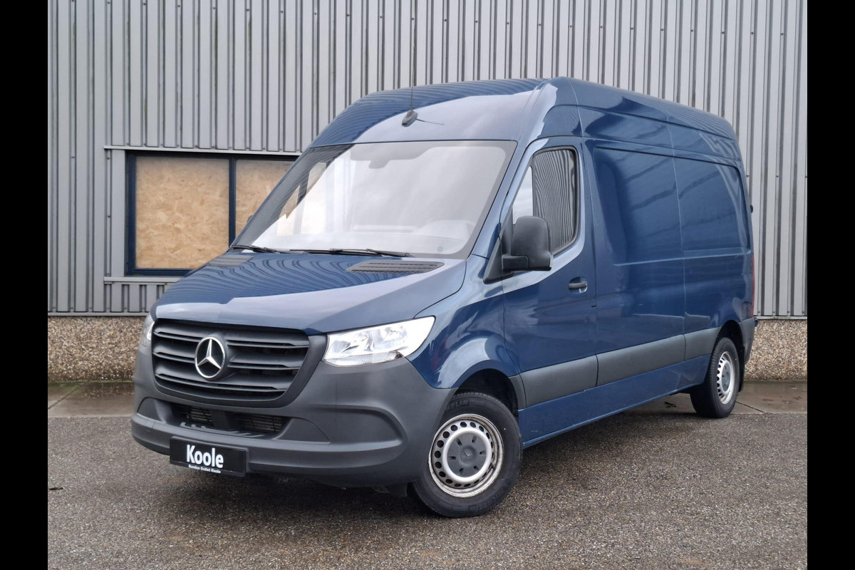 Mercedes-Benz Sprinter 311 CDI GB L2 FWD Functional 3.5T / AIRCO / CAMERA / 3 ZITS / DEALER ONDERHOUDEN / NAVI