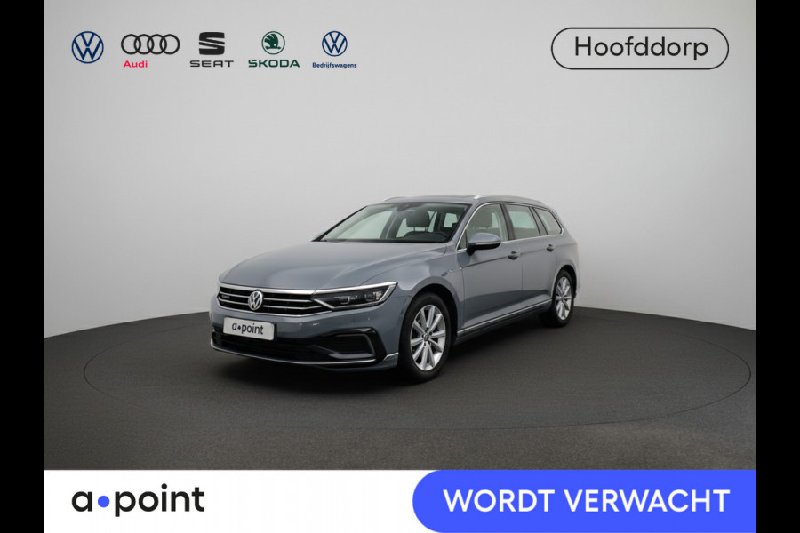 Volkswagen Passat 1.4 TSI PHEV GTE Business 218 pk Automaat (DSG) | Navigatie | Panoramadak | Parkeersensoren (Park assist) | Rondomzicht camera | Stoelverwarming v/a |