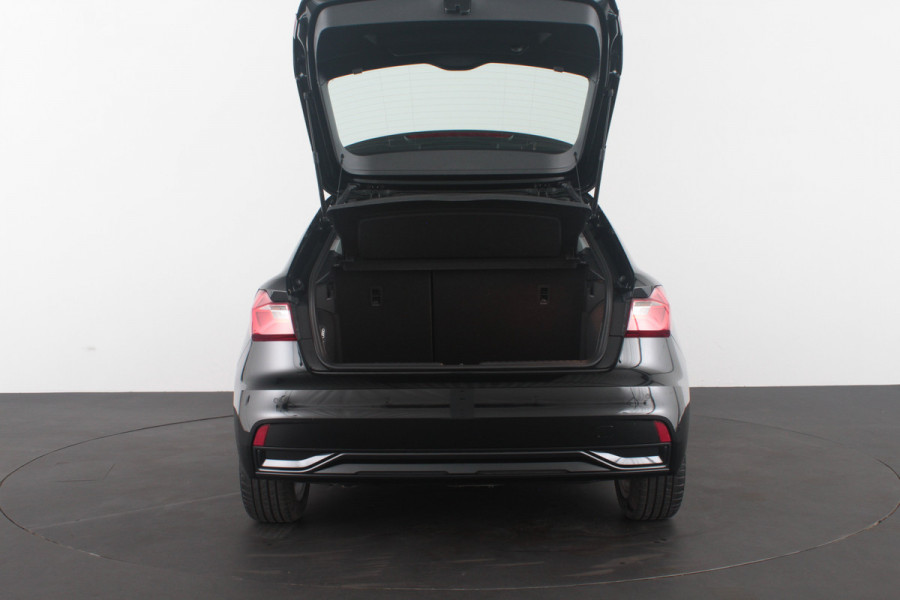 Audi A1 Sportback 30 TFSI Pro Line Automaat/116pk/Navigatie/Mythos Black Metallic/Parkeersensoren/16 inch velgen