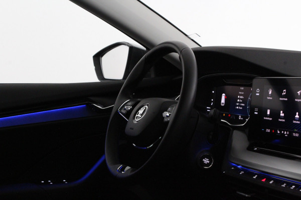 Škoda Octavia Combi 1.0 TSI Business > Trekhaak/Achteruitrijcamera/Stoelverwarming/Parkeerhulp voor en achter