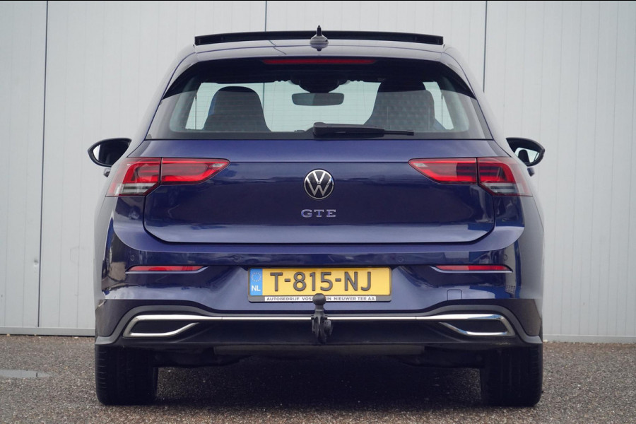 Volkswagen Golf 1.4 eHybrid GTE / Navigatie / Stoelverw. / Trekhaak / Pano / Stuurverw. / Camera / Side-Assist