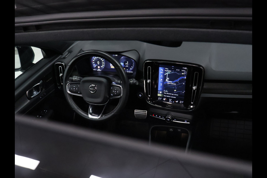 Volvo XC40 1.5 T5 Recharge R-Design [CAMERA, MEMORY SEATS, HARMAN KARDON, SCHUIFDAK, APPLE CARPLAY, ANDROID AUTO, STUURVERWARMING, NIEUWSTAAT]