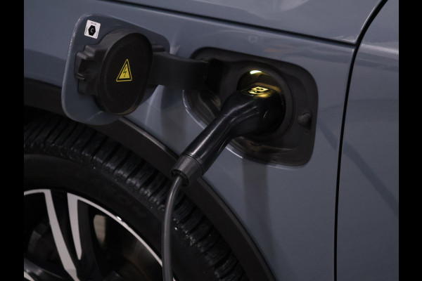Volvo XC40 1.5 T5 Recharge R-Design [CAMERA, MEMORY SEATS, HARMAN KARDON, SCHUIFDAK, APPLE CARPLAY, ANDROID AUTO, STUURVERWARMING, NIEUWSTAAT]