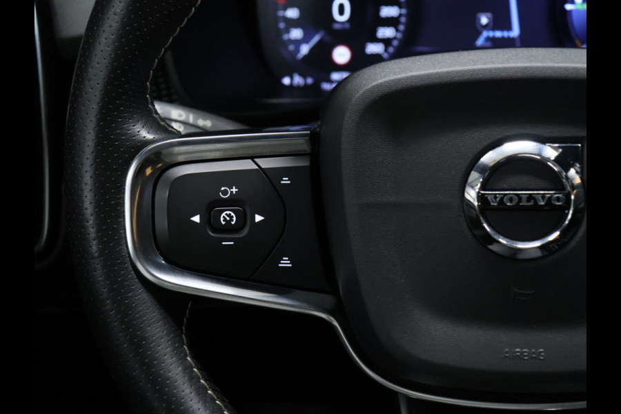Volvo XC40 1.5 T5 Recharge R-Design [CAMERA, MEMORY SEATS, HARMAN KARDON, SCHUIFDAK, APPLE CARPLAY, ANDROID AUTO, STUURVERWARMING, NIEUWSTAAT]