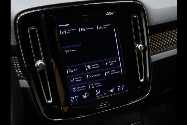Volvo XC40 1.5 T5 Recharge R-Design [CAMERA, MEMORY SEATS, HARMAN KARDON, SCHUIFDAK, APPLE CARPLAY, ANDROID AUTO, STUURVERWARMING, NIEUWSTAAT]