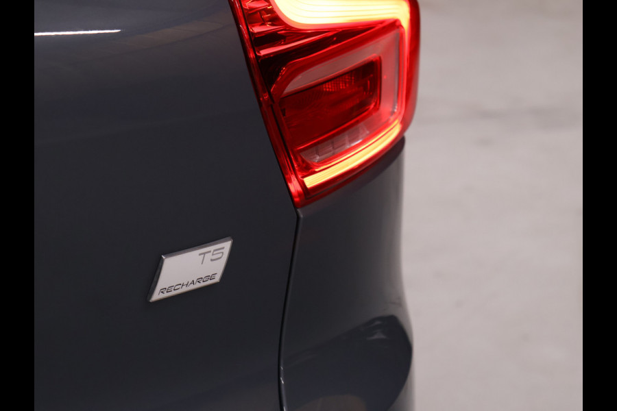 Volvo XC40 1.5 T5 Recharge R-Design [CAMERA, MEMORY SEATS, HARMAN KARDON, SCHUIFDAK, APPLE CARPLAY, ANDROID AUTO, STUURVERWARMING, NIEUWSTAAT]
