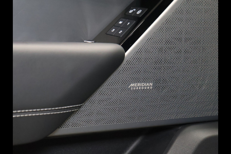 Land Rover Range Rover Velar 2.0 I4 Turbo AWD R-Dynamic HSE [LUCHTVERING, SCHUIFKANTELDAK, TREKHAAK INKLAPBAAR, MEMORY SEATS, MERIDIAN SOUND, APPLE CARPLAY, ANDROID, STOELMASSAGE, 360 CAMERA, COMFORTSTOELEN, STOELVERKOELING, STOELVERWARMING, CRUISE, C