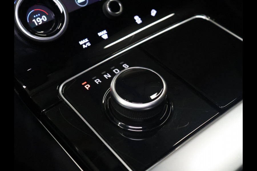 Land Rover Range Rover Velar 2.0 I4 Turbo AWD R-Dynamic HSE [LUCHTVERING, SCHUIFKANTELDAK, TREKHAAK INKLAPBAAR, MEMORY SEATS, MERIDIAN SOUND, APPLE CARPLAY, ANDROID, STOELMASSAGE, 360 CAMERA, COMFORTSTOELEN, STOELVERKOELING, STOELVERWARMING, CRUISE, C