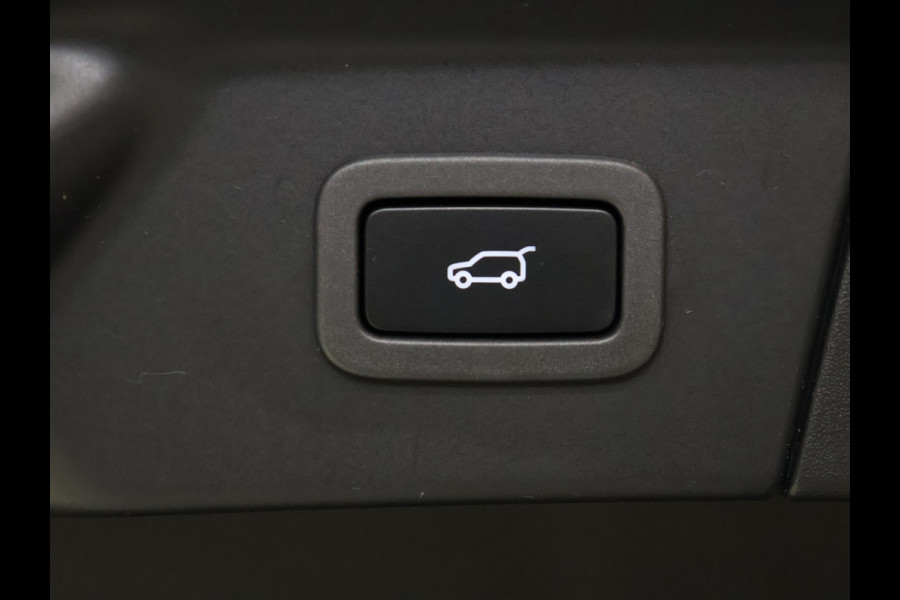 Land Rover Range Rover Velar 2.0 I4 Turbo AWD R-Dynamic HSE [LUCHTVERING, SCHUIFKANTELDAK, TREKHAAK INKLAPBAAR, MEMORY SEATS, MERIDIAN SOUND, APPLE CARPLAY, ANDROID, STOELMASSAGE, 360 CAMERA, COMFORTSTOELEN, STOELVERKOELING, STOELVERWARMING, CRUISE, C