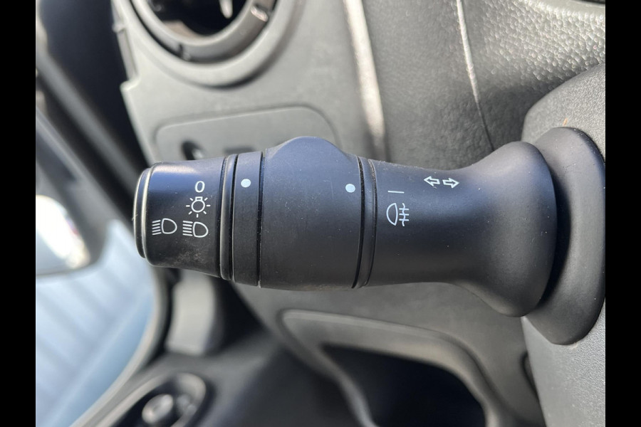 Renault Master T35 2.3 dCi L2H2*NAVI*A/C*HAAK*CRUISE*3PERS*PDC*