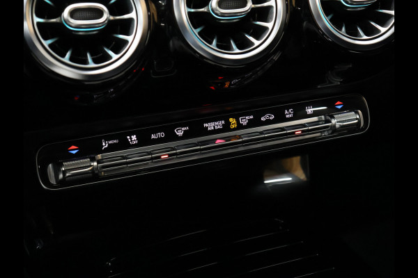 Mercedes-Benz A-Klasse 250 e AMG Limited [SCHUIFKANTELDAK, SFEERVERLICHTING, CAMERA, PDC V+A, MEMORY SEATS, APPLE CARPLAY, ANDROID AUTO, CRUISE CONTROL, STOELVERWARMING, NIEUWSTAAT]