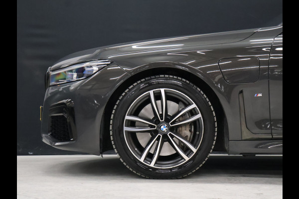 BMW 7 Serie 745e High Executive M Sport *WEEKAANBIEDING* [SCHUIFKANTELDAK, HARMAN/KARDON, APPLE CARPLAY, ANDROID, ELEKTRISCH VERSTELBARE STOELEN V+A, STOELMASSAGE V+A, LUCHTVERING, 360 CAMERA, HEAD-UP, STUURVERWARMING, STOELVERWARM