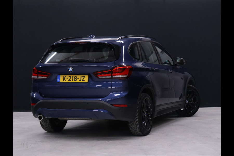 BMW X1 sDrive18i Sport *WEEKAANBIEDING* [HEAD-UP DISPLAY, GROOT NAVIGATIE, VOL LEDER, PDC ACHTER, STOELVERWARMING, AUTOMATISCHE AIRCO, ELEKTRISCHE ACHTERKLEP, BMW LED, CRUISE CONTROL, BLUETOOTH TELEFOON, NIEUWSTAAT