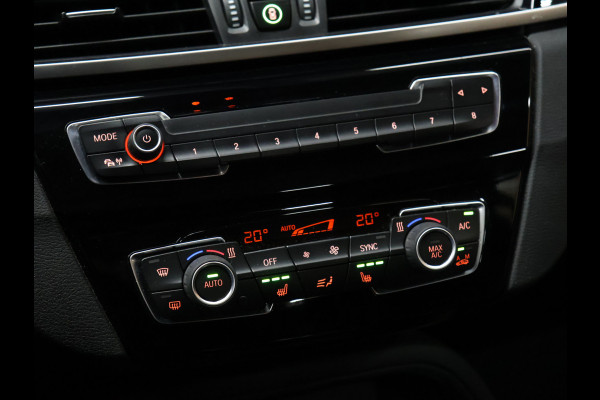 BMW X1 sDrive18i Sport *WEEKAANBIEDING* [HEAD-UP DISPLAY, GROOT NAVIGATIE, VOL LEDER, PDC ACHTER, STOELVERWARMING, AUTOMATISCHE AIRCO, ELEKTRISCHE ACHTERKLEP, BMW LED, CRUISE CONTROL, BLUETOOTH TELEFOON, NIEUWSTAAT