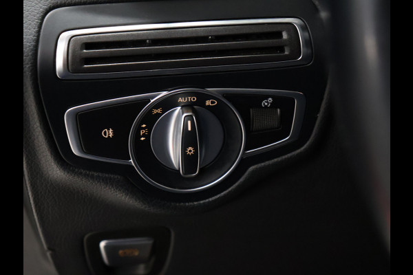 Mercedes-Benz GLC 250 4MATIC AMG *WEEKAANBIEDING* [TREKHAAK, CAMERA, CRUISE CONTROL, PDC ACHTER, STOELVERWARMING, AUTOMATISCHE AIRCO, ELEKTRISCHE ACHTERKLEP, NIEUWSTAAT]