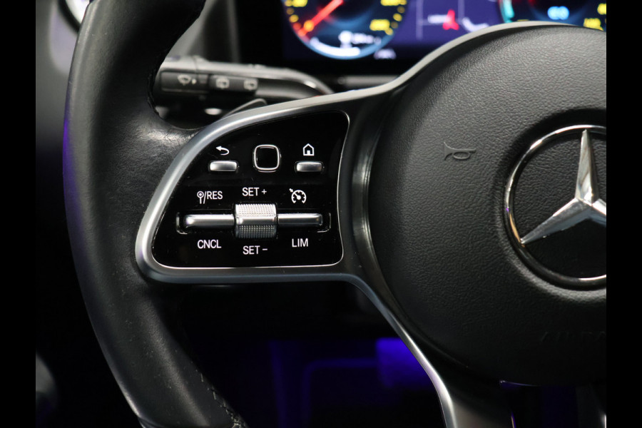 Mercedes-Benz GLA 250 e Business Solution Luxury Limited [TREKHAAK INKLAPBAAR, APPLE CARPLAY, ANDROID, STOELVERWARMING, CAMERA, VOL LEDER, CRUISE, CLIMATE, NIEUWSTAAT]