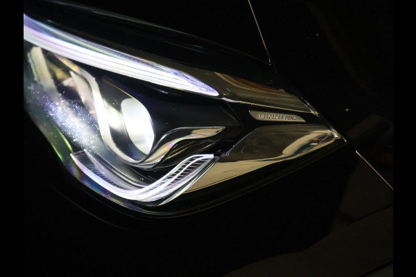 Mercedes-Benz GLA 250 e Business Solution Luxury Limited [TREKHAAK INKLAPBAAR, APPLE CARPLAY, ANDROID, STOELVERWARMING, CAMERA, VOL LEDER, CRUISE, CLIMATE, NIEUWSTAAT]