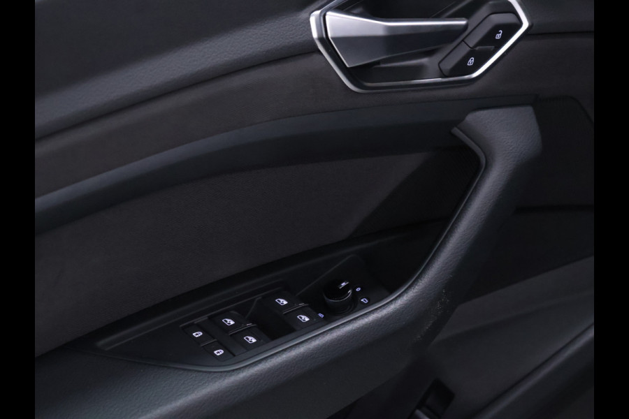 Audi e-tron 55 quattro edition 95 kWh Sport [LUCHTVERING, BLUETOOTH TELEFOON, PDC V+A, CRUISE CONTROL, CLIMATE CONTROL, LANE ASSIST, ELEKTRISCHE ACHTERKLEP, LED KOPLAMPEN, NIEUWSTAAT]