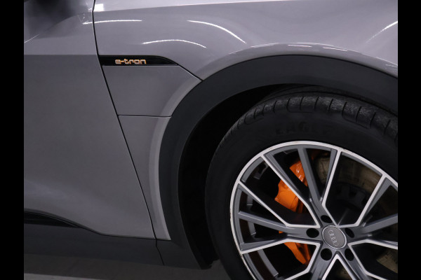 Audi e-tron 55 quattro edition 95 kWh Sport [LUCHTVERING, BLUETOOTH TELEFOON, PDC V+A, CRUISE CONTROL, CLIMATE CONTROL, LANE ASSIST, ELEKTRISCHE ACHTERKLEP, LED KOPLAMPEN, NIEUWSTAAT]