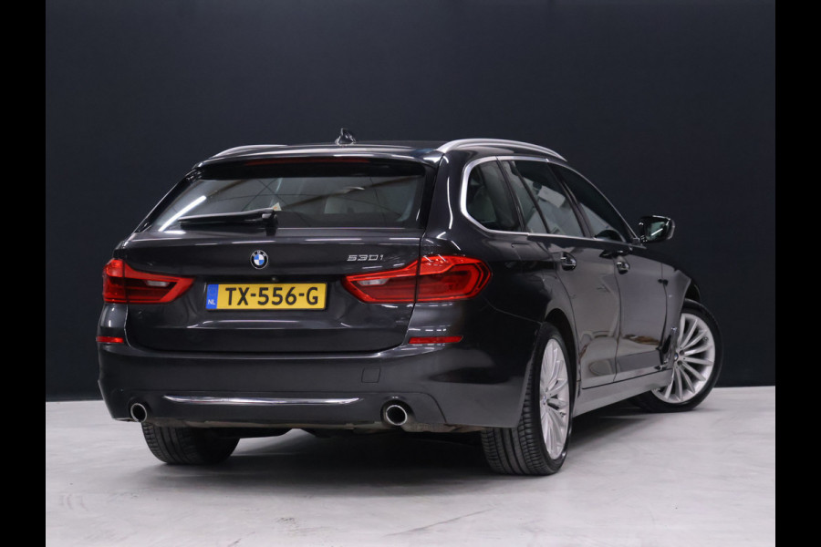 BMW 5 Serie Touring 530i High Executive Luxury Line [LUCHTVERING, SCHUIFKANTELDAK, MEMORY SEATS, HEAD-UP, ACTIVE PROTECTION, STUURVERWARMING, ACHTERUITRIJCAMERA, PDC V+A, STOELVERWARMING, BMW ADAPTIVE LED, CRUISE, CLIMATE, BLUETOOTH, NIEUWSTAA