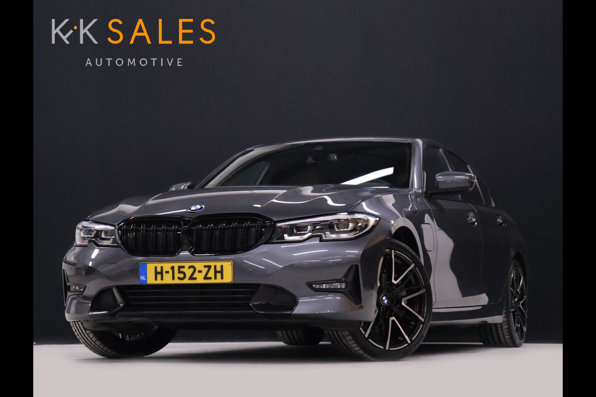 BMW 3-serie 330e Sport Line [APPLE CARPLAY, VOL LEDER, CAMERA, CRUISE CONTROL, ANDROID AUTO, PDC V+A, STOELVERWARMING, AUTOMATISCHE AIRCO, BMW LED, TREKHAAK, NIEUWSTAAT]