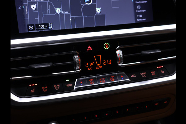 BMW 3-serie 330e Sport Line [APPLE CARPLAY, VOL LEDER, CAMERA, CRUISE CONTROL, ANDROID AUTO, PDC V+A, STOELVERWARMING, AUTOMATISCHE AIRCO, BMW LED, TREKHAAK, NIEUWSTAAT]