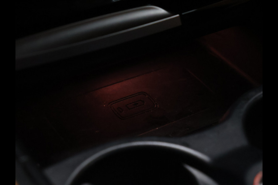 BMW 5 Serie Touring 520i M Sport [CAMERA, APPLE CARPLAY, MEMORY SEATS, M STUURWIEL,TREKHAAK WEGKLAPBAAR,  ANDROID AUTO, VOL LEDER, NIEUWSTAAT]