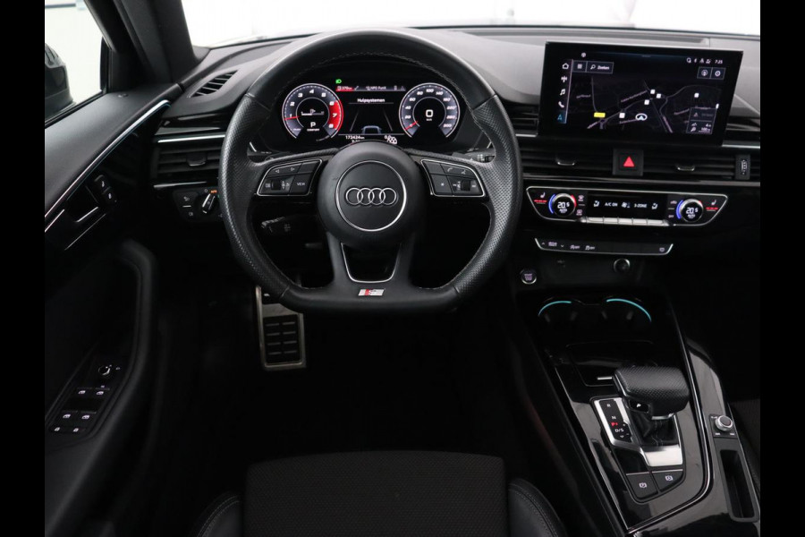 Audi A4 35 TFSI S edition Competition | Panoramadak | Stoelverwarming | Virtual Cockpit | Carplay | Half leder | Navigatie | Sportstoelen | Full LED | DAB | Climate control | Cruise control | S Line