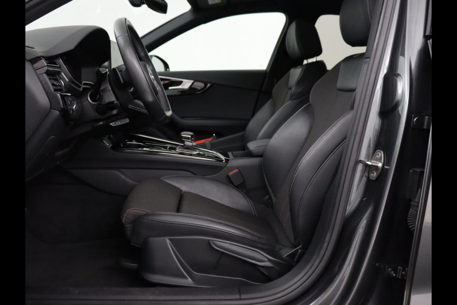 Audi A4 35 TFSI S edition Competition | Panoramadak | Stoelverwarming | Virtual Cockpit | Carplay | Half leder | Navigatie | Sportstoelen | Full LED | DAB | Climate control | Cruise control | S Line