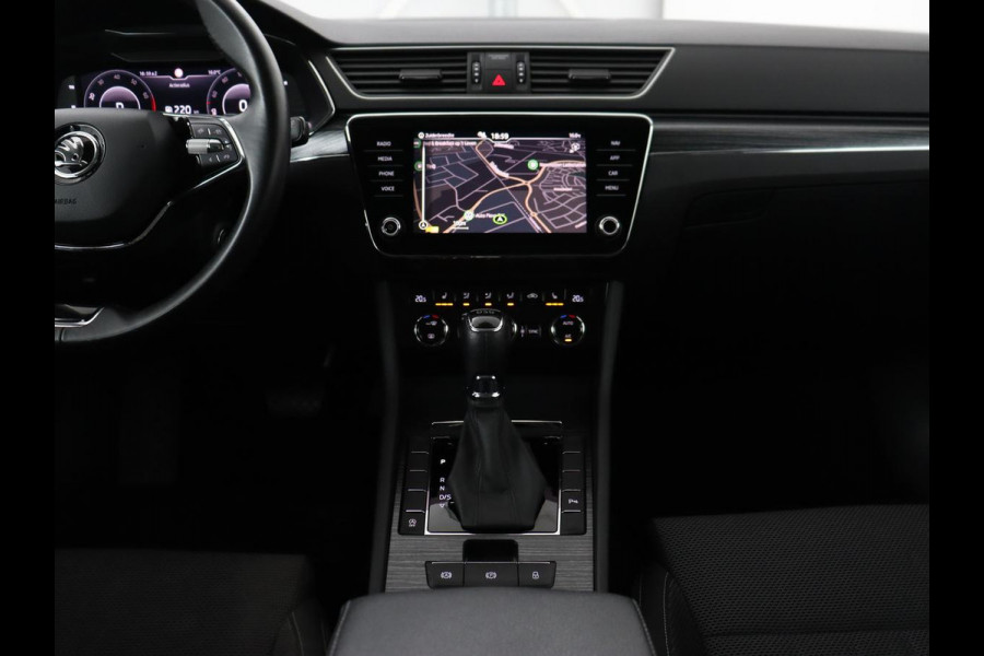 Škoda Superb 1.5 TSI Business Edition Plus | Trekhaak | Adaptive cruise | Achterbankverwarming | Virtual Cockpit | Camera | Carplay | Stoelverwarming | Memory | Keyless | Full LED | Navigatie
