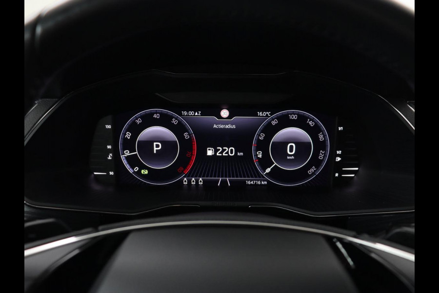 Škoda Superb 1.5 TSI Business Edition Plus | Trekhaak | Adaptive cruise | Achterbankverwarming | Virtual Cockpit | Camera | Carplay | Stoelverwarming | Memory | Keyless | Full LED | Navigatie