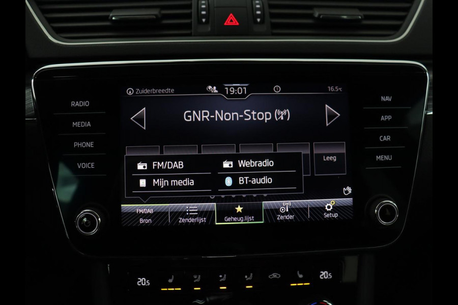 Škoda Superb 1.5 TSI Business Edition Plus | Trekhaak | Adaptive cruise | Achterbankverwarming | Virtual Cockpit | Camera | Carplay | Stoelverwarming | Memory | Keyless | Full LED | Navigatie