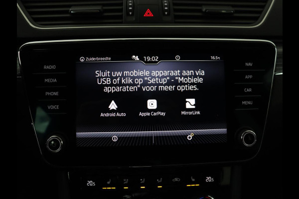 Škoda Superb 1.5 TSI Business Edition Plus | Trekhaak | Adaptive cruise | Achterbankverwarming | Virtual Cockpit | Camera | Carplay | Stoelverwarming | Memory | Keyless | Full LED | Navigatie