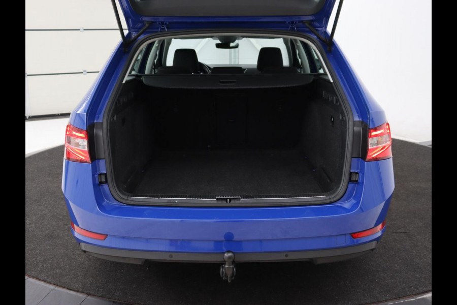 Škoda Superb 1.5 TSI Business Edition Plus | Trekhaak | Adaptive cruise | Achterbankverwarming | Virtual Cockpit | Camera | Carplay | Stoelverwarming | Memory | Keyless | Full LED | Navigatie